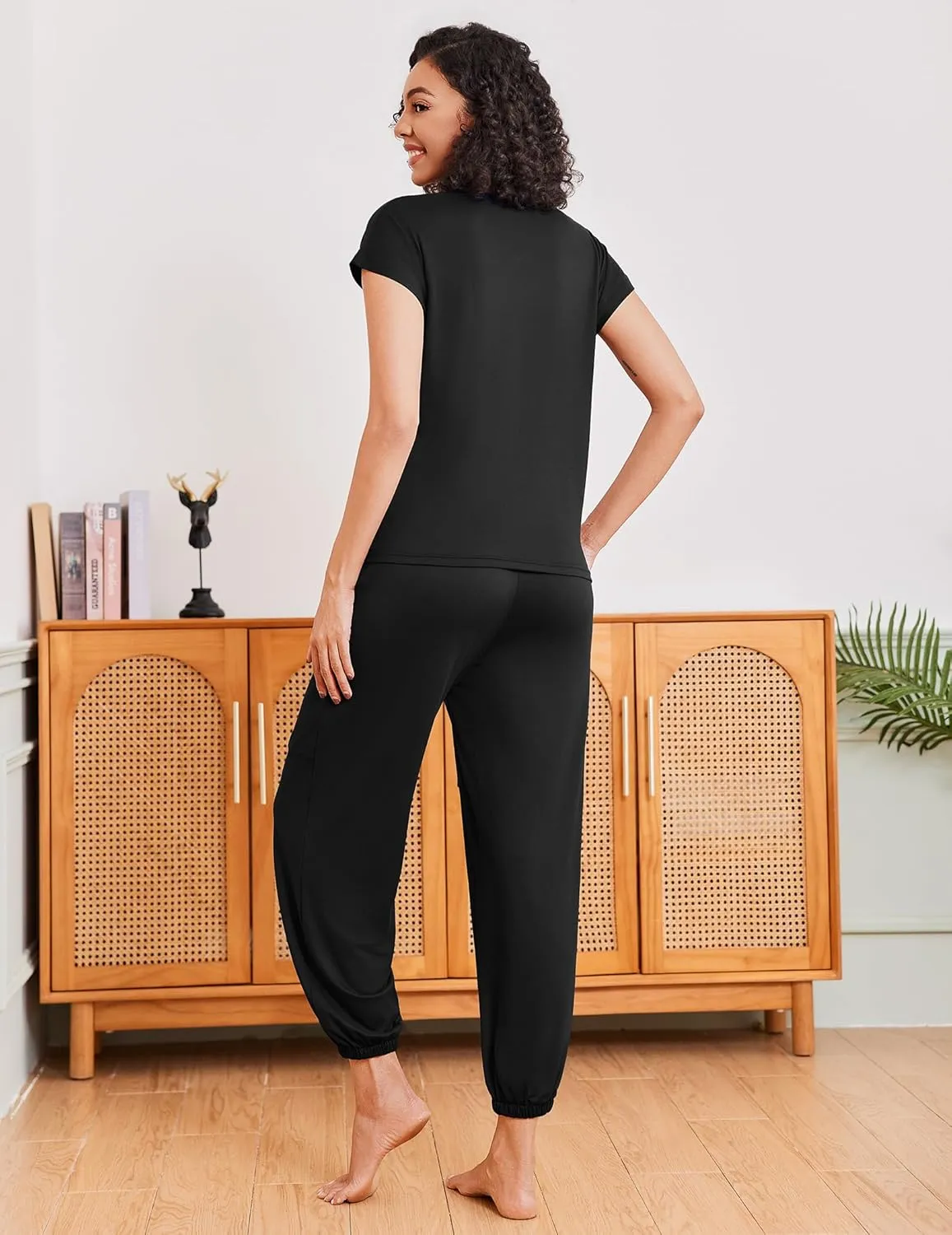 Ekouaer Pajamas for women 2 Piece Lounge Set Cap Sleeve Sleepwear Joggers Pants Pjs with Pockets S-XXL