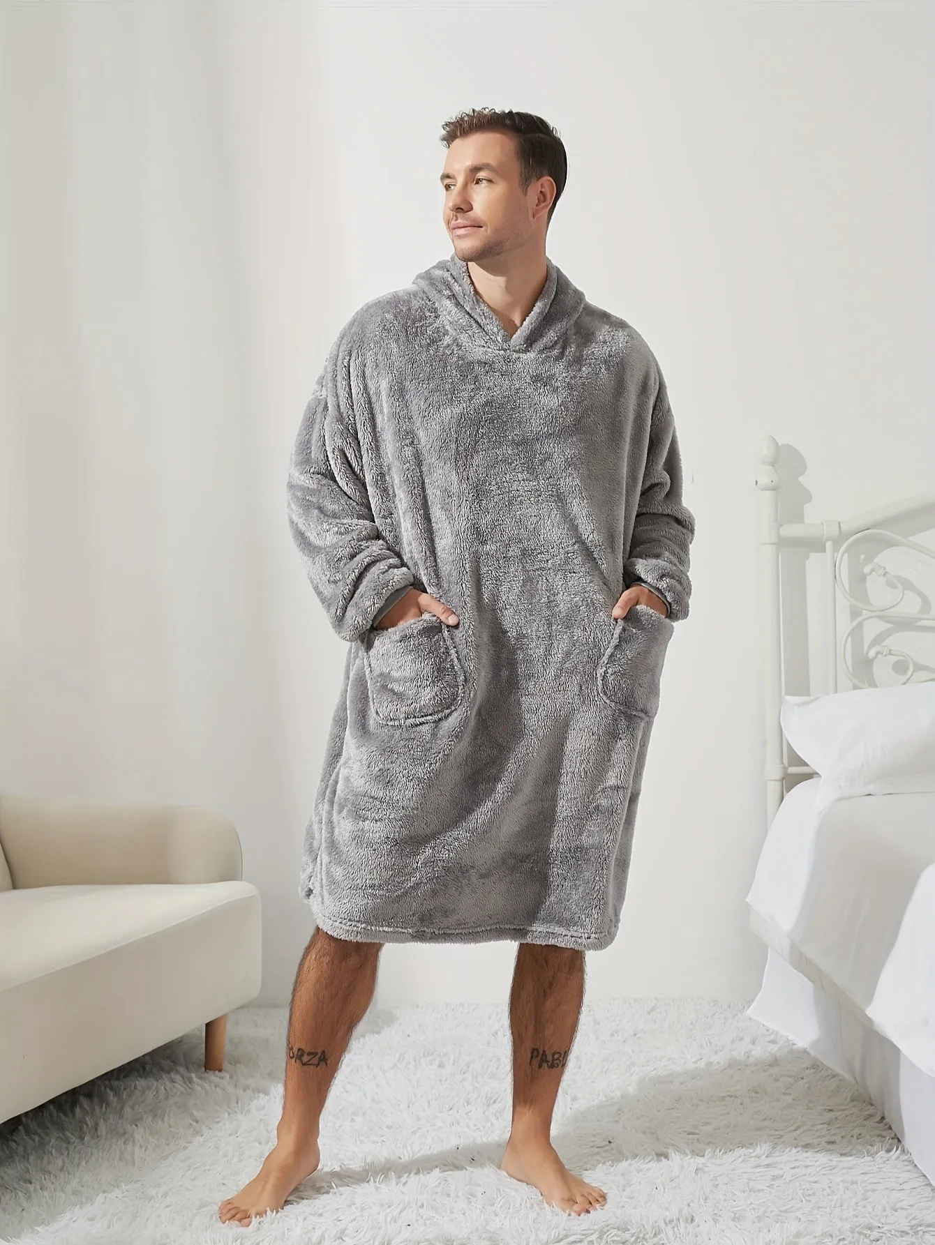 Stylish 1 Pc Men's Thickened Long Sleeve Hooded Bathrobe With Pockets - Casual Fleece Pullover Sleepwear For Winter, Breathable Non-Sheer Material Sleep Robe