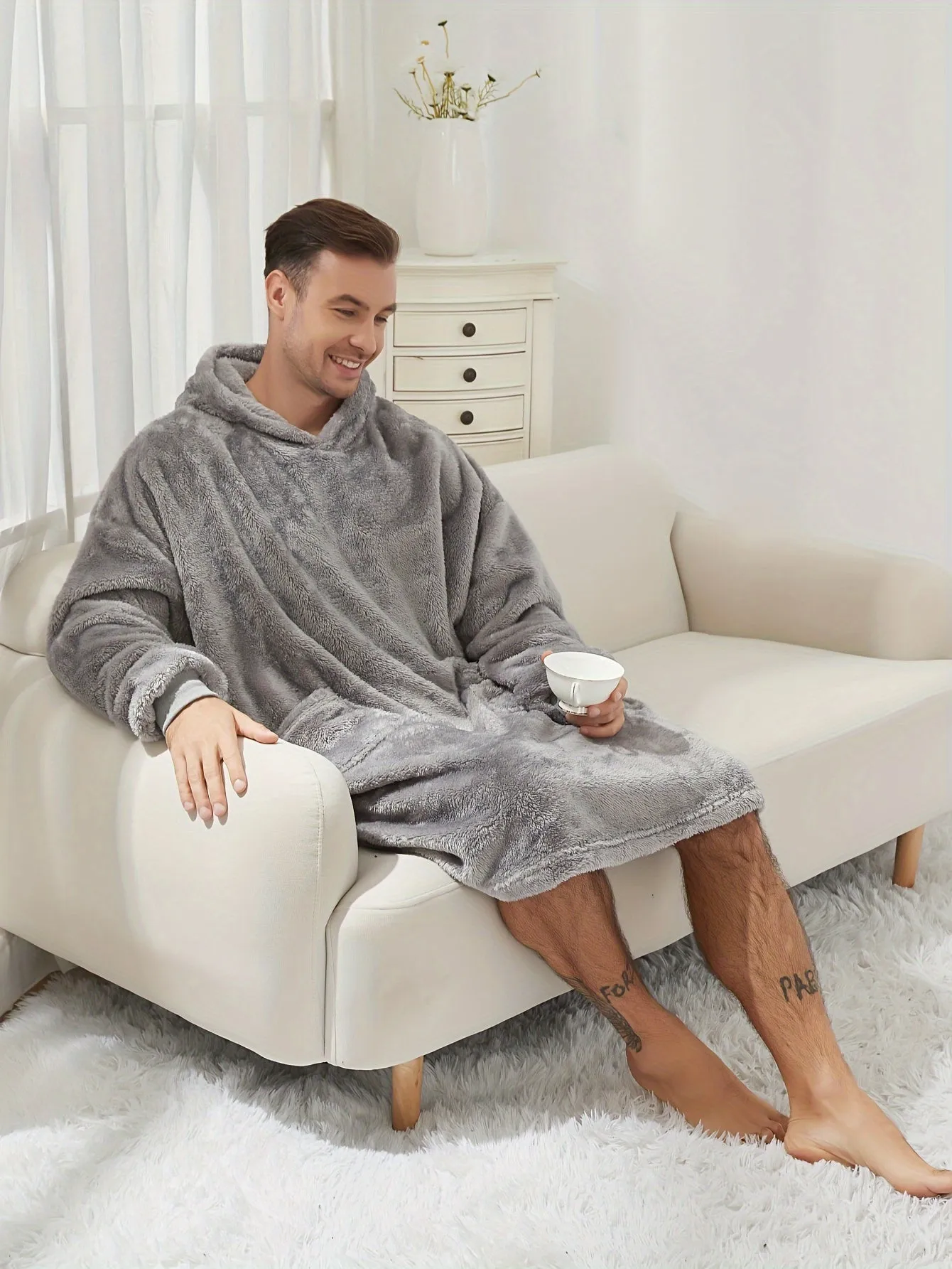 Stylish 1 Pc Men's Thickened Long Sleeve Hooded Bathrobe With Pockets - Casual Fleece Pullover Sleepwear For Winter, Breathable Non-Sheer Material Sleep Robe