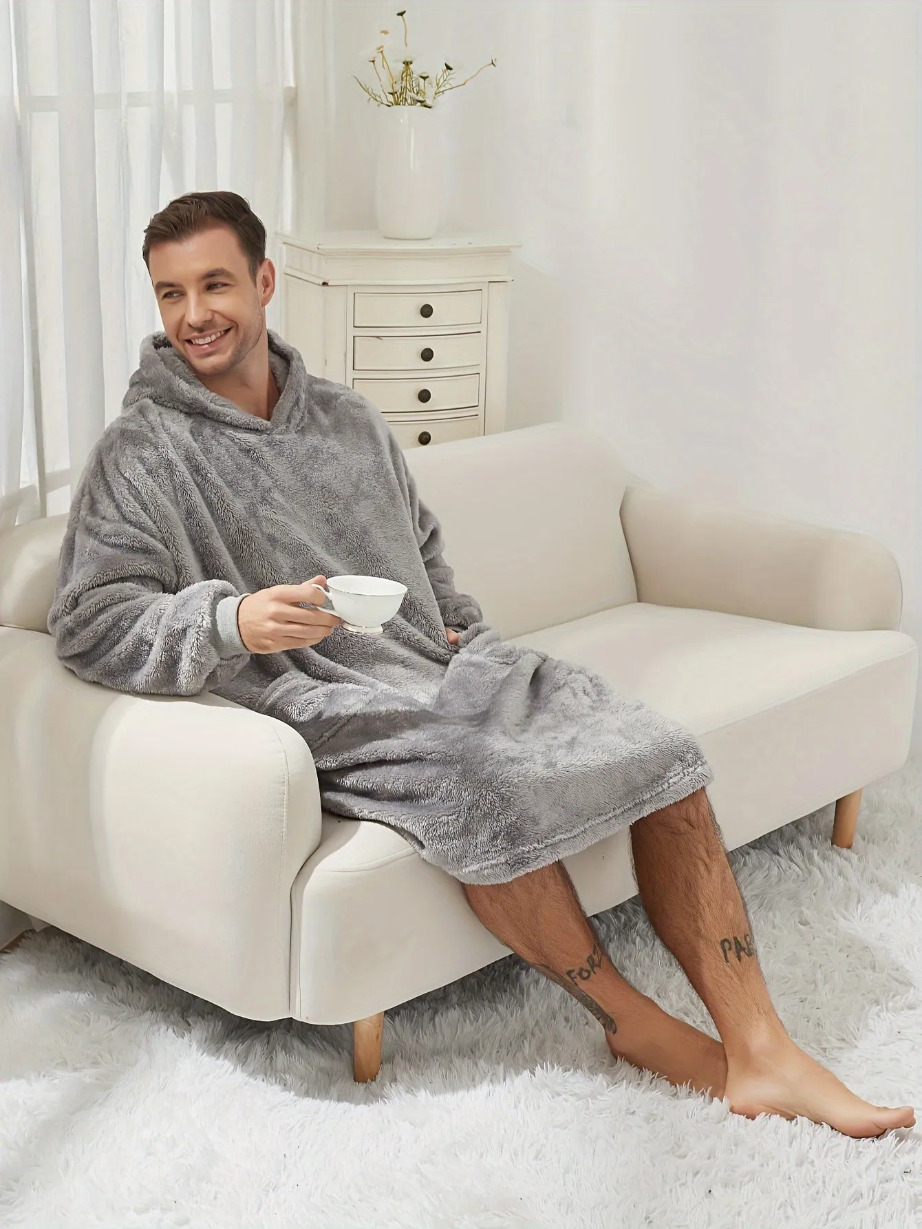 Stylish 1 Pc Men's Thickened Long Sleeve Hooded Bathrobe With Pockets - Casual Fleece Pullover Sleepwear For Winter, Breathable Non-Sheer Material Sleep Robe